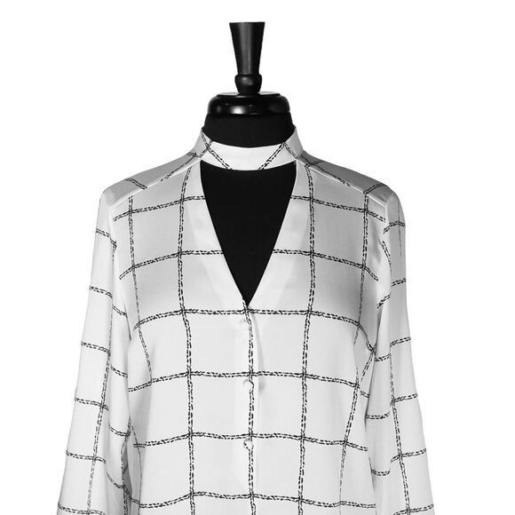 Express Women's Blouse White Black Plaid V-Neck Half Button Down Keyhole Top M - Picture 6 of 11